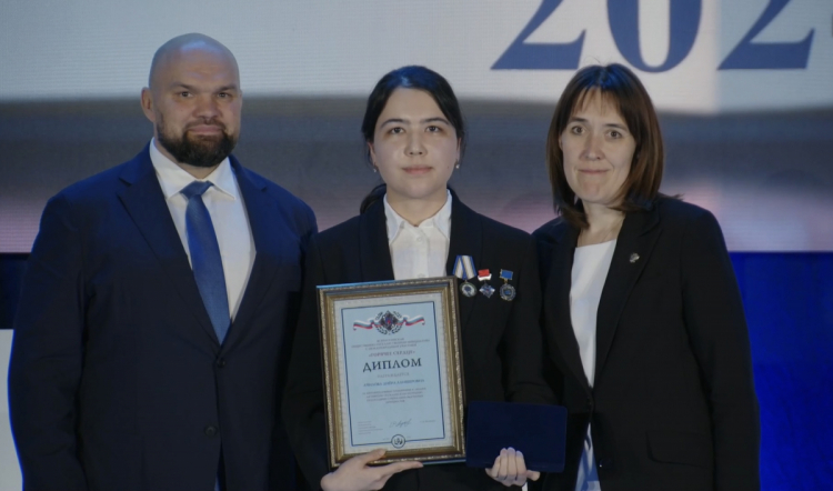 Студентка Педиатрического университета Диёра Ачилова - лауреат премии «Горячее сердце»