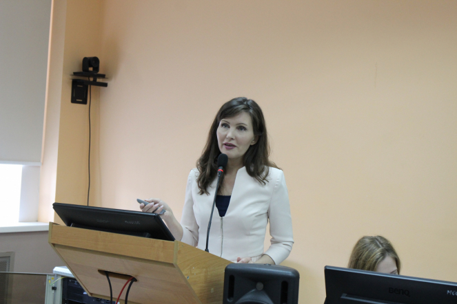 В Педиатрическом университете прошла ярмарка вакансий 18