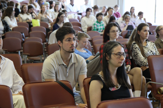 Для студентов Педиатрического университета провели серию лекций о противодействии коррупции 8