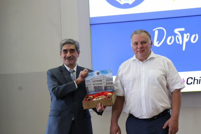 В Санкт-Петербурге стартовал крупнейший конгресс по охране здоровья ребёнка 27