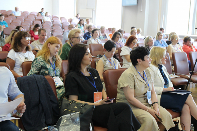 Ректор Педиатрического университета провёл открытое совещание главных неонатологов России 4