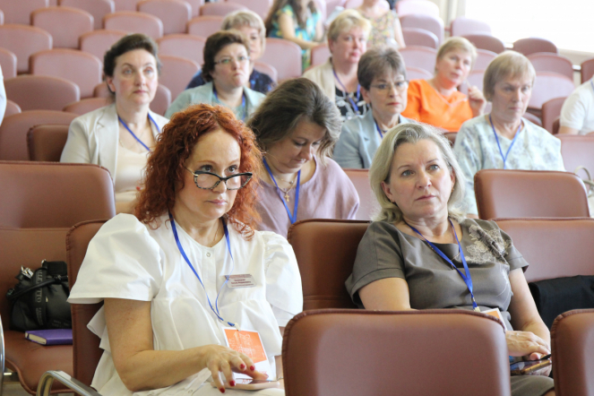 Ректор Педиатрического университета провёл открытое совещание главных неонатологов России 8