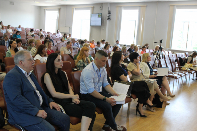 Ректор Педиатрического университета провёл открытое совещание главных неонатологов России 16