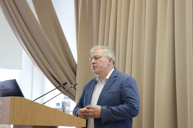 Ректор Педиатрического университета провёл открытое совещание главных неонатологов России 24