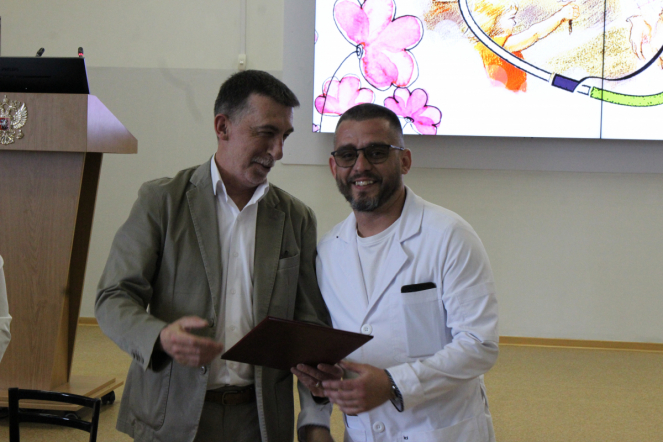 Сотрудников Педиатрического университета поздравили с Днём медицинского работника 9