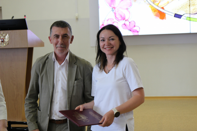 Сотрудников Педиатрического университета поздравили с Днём медицинского работника 14