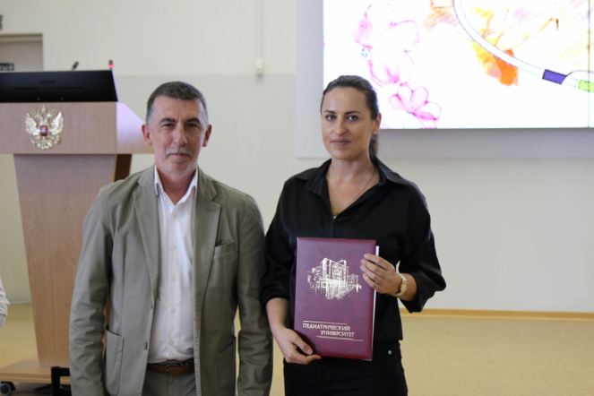 Сотрудников Педиатрического университета поздравили с Днём медицинского работника 16