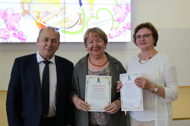 Сотрудников Педиатрического университета поздравили с Днём медицинского работника 33