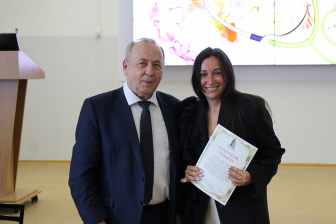 Сотрудников Педиатрического университета поздравили с Днём медицинского работника 40