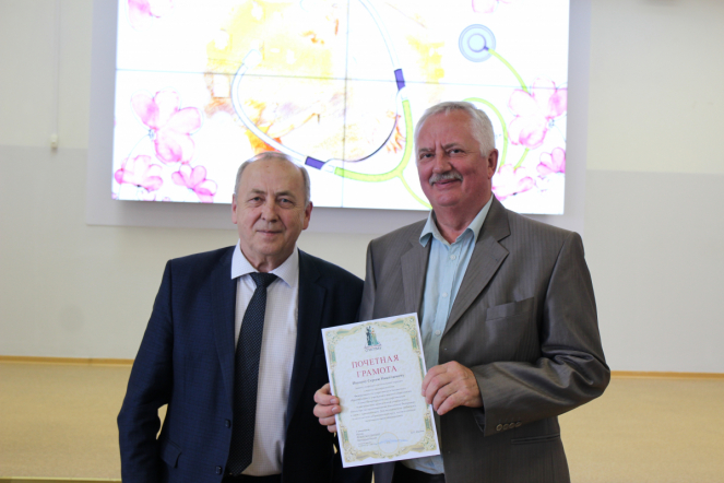 Сотрудников Педиатрического университета поздравили с Днём медицинского работника 49