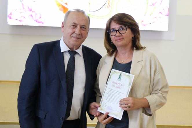 Сотрудников Педиатрического университета поздравили с Днём медицинского работника 68