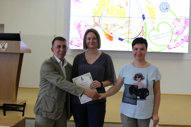 Сотрудников Педиатрического университета поздравили с Днём медицинского работника 91