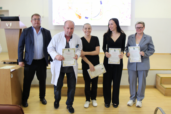 Сотрудников Педиатрического университета поздравили с Днём медицинского работника 94