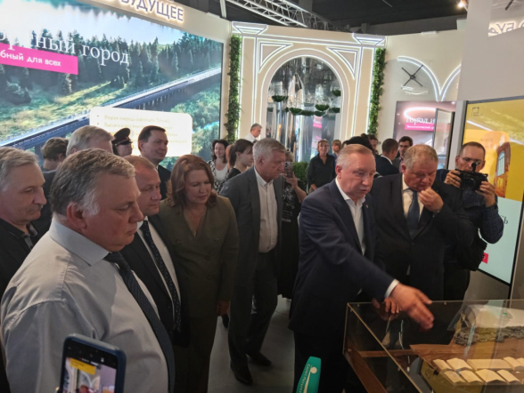 Губернатор Санкт-Петербурга отметил заслуги ректора Педиатрического университета 4