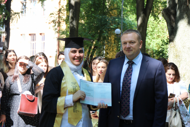 Иностранным выпускникам Педиатрического университета вручили дипломы о высшем образовании 73