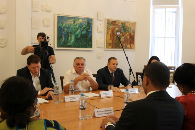 Министр образования Республики Конго посетила Педиатрический университет 7