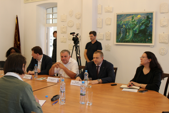 Министр образования Республики Конго посетила Педиатрический университет 8