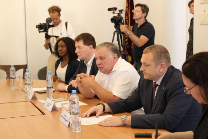 Министр образования Республики Конго посетила Педиатрический университет 9