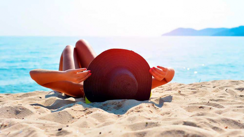 Россиянам рассказали, как не сгореть на солнце и уберечься от онкологии