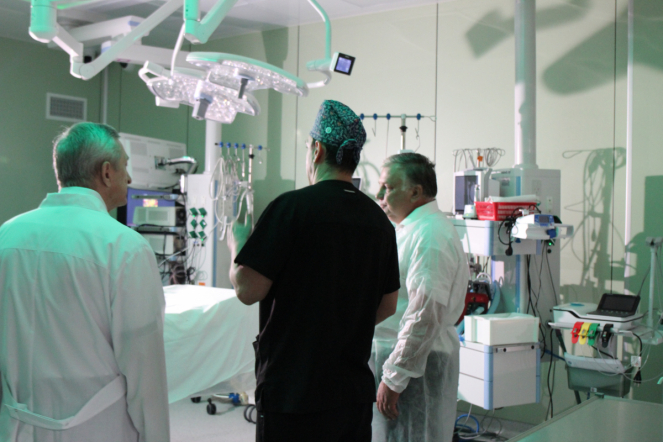 Ректор Педиатрического университета осмотрел новый корпус Института скорой помощи им.  И.И. Джанелидже 11