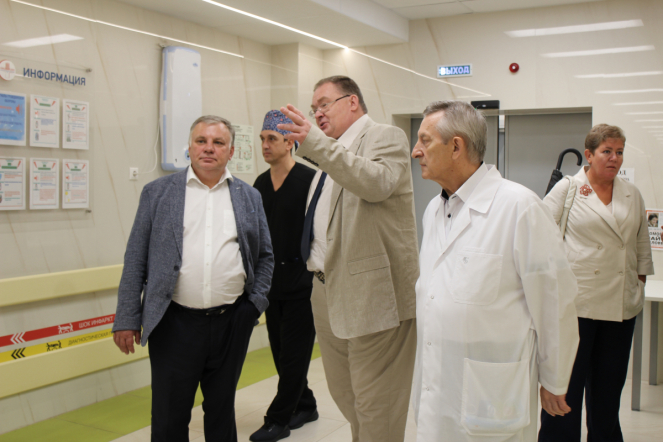 Ректор Педиатрического университета осмотрел новый корпус Института скорой помощи им.  И.И. Джанелидже 15