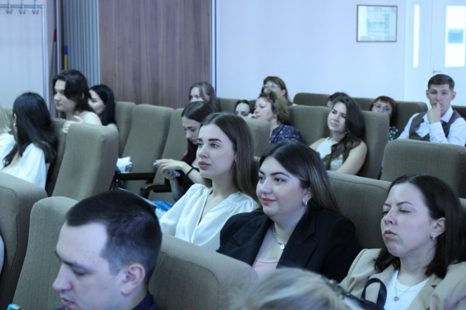 В Педиатрическом университете прошла церемония вручения дипломов врачам-ординаторам 3