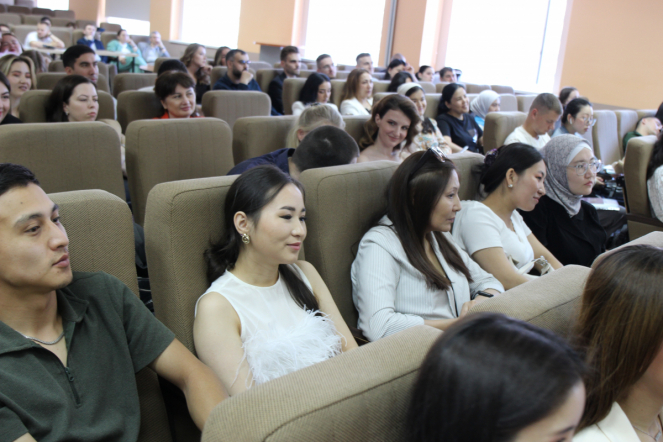 В Педиатрическом университете прошла церемония вручения дипломов врачам-ординаторам 5