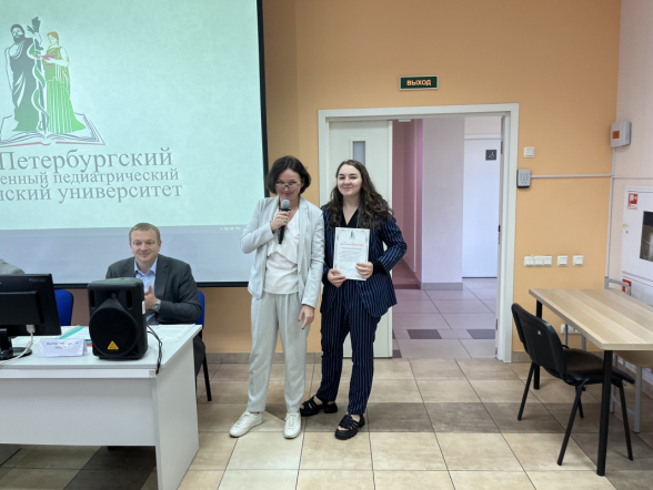 В Педиатрическом университете прошла церемония вручения дипломов врачам-ординаторам 27