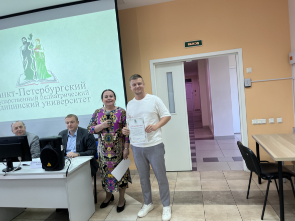 В Педиатрическом университете прошла церемония вручения дипломов врачам-ординаторам 35