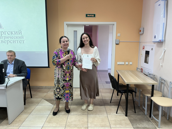 В Педиатрическом университете прошла церемония вручения дипломов врачам-ординаторам 37