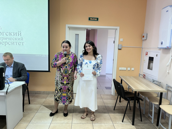 В Педиатрическом университете прошла церемония вручения дипломов врачам-ординаторам 38