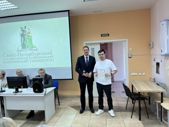 В Педиатрическом университете прошла церемония вручения дипломов врачам-ординаторам 44