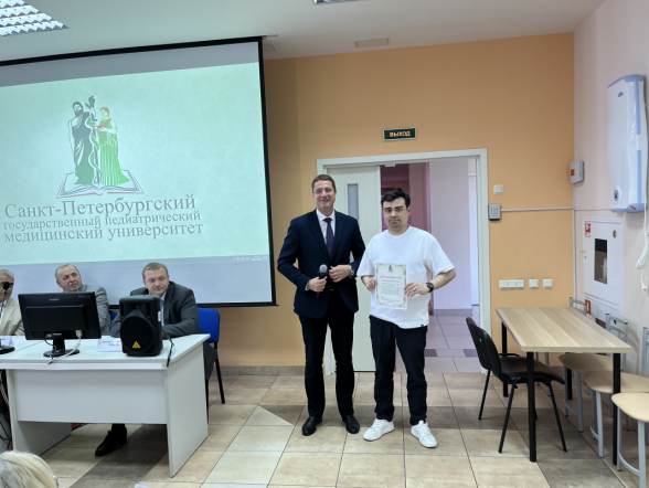 В Педиатрическом университете прошла церемония вручения дипломов врачам-ординаторам 45