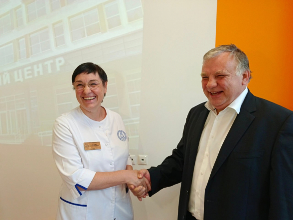 Главный неонатолог Минздрава России Дмитрий Иванов отметил успехи коллег из Челябинской области в снижении младенческой смертности 12