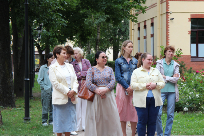 Мотопробег в честь медиков финишировал в Педиатрическом университете 22