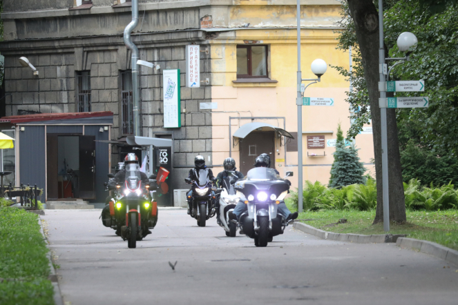 Мотопробег в честь медиков финишировал в Педиатрическом университете 31