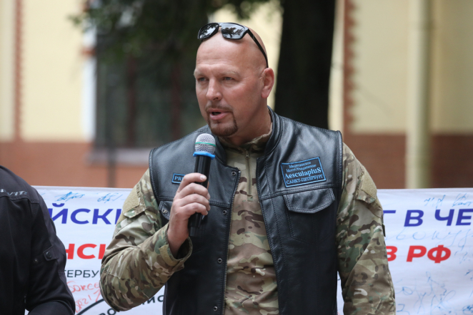 Мотопробег в честь медиков финишировал в Педиатрическом университете 39