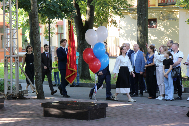 В Педиатрическом университете состоялась торжественная церемония посвящения в студенты 9