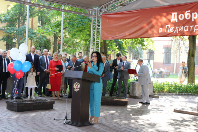 В Педиатрическом университете состоялась торжественная церемония посвящения в студенты 19
