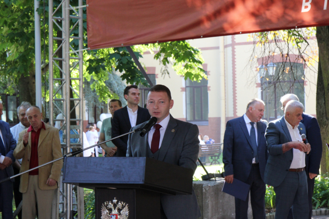 В Педиатрическом университете состоялась торжественная церемония посвящения в студенты 31