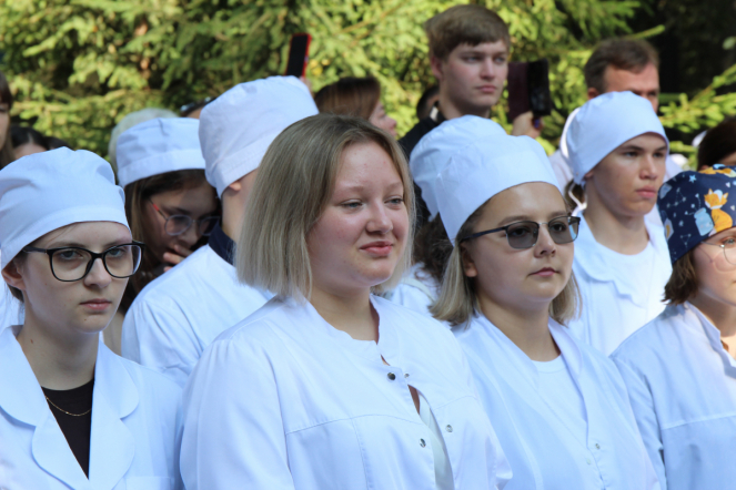 В Педиатрическом университете состоялась торжественная церемония посвящения в студенты 40