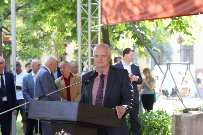 В Педиатрическом университете состоялась торжественная церемония посвящения в студенты 60