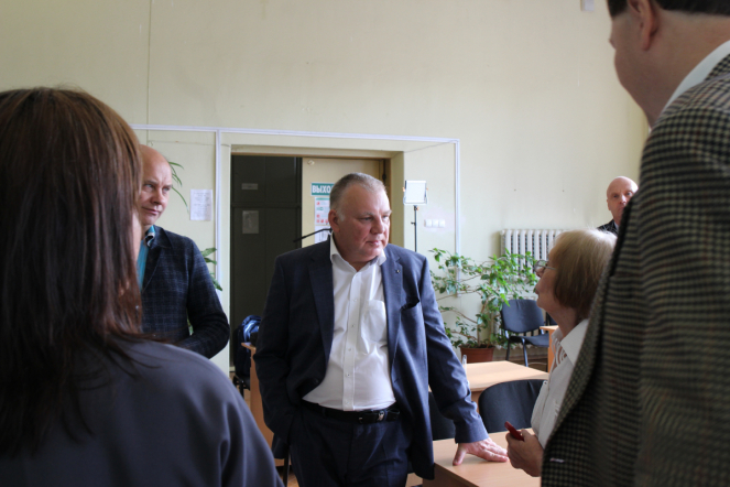 К 100-летию СПбГПМУ: Дмитрий Иванов открыл выставку в библиотеке вуза 7