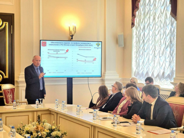 Ректор Педиатрического университета принял участие в совещании в Смольном по вопросам организации медицинской помощи матерям и детям 5