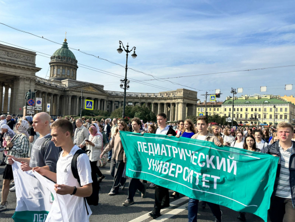 Более 100 студентов и ординаторов Педиатрического университета приняли участие в Крестном ходе в честь Святого благоверного князя Александра Невского 2