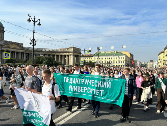 Более 100 студентов и ординаторов Педиатрического университета приняли участие в Крестном ходе в честь Святого благоверного князя Александра Невского 4