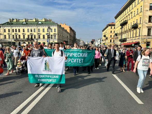 Более 100 студентов и ординаторов Педиатрического университета приняли участие в Крестном ходе в честь Святого благоверного князя Александра Невского 5