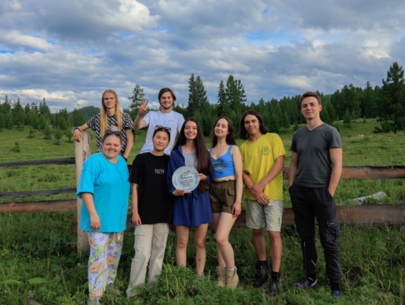 Студенты института кино и телевидения снимают документальный фильм о будущем враче