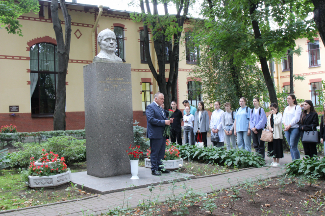 Вопросы демографии обсудили в Педиатрическом университете в рамках Третьего Женского форума 1