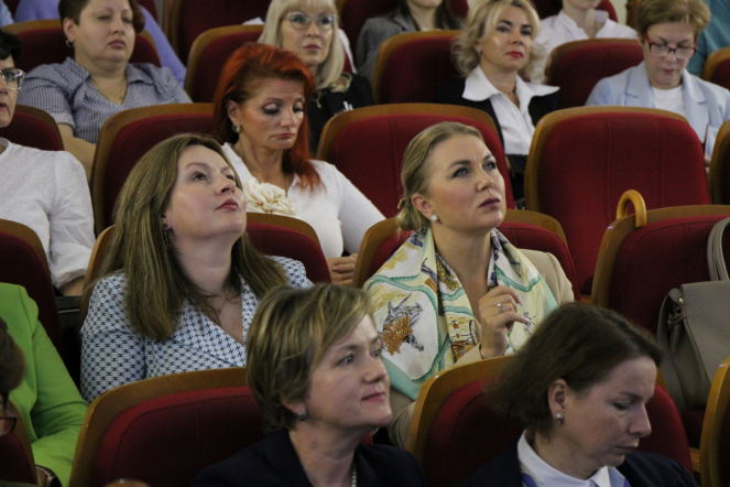 Вопросы демографии обсудили в Педиатрическом университете в рамках Третьего Женского форума 42